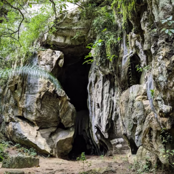 Amboni Caves